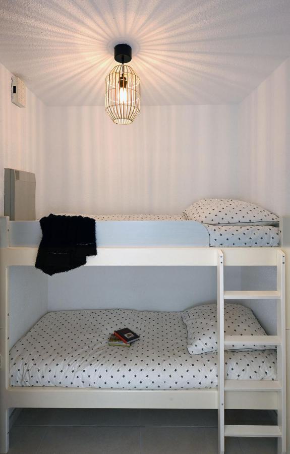 Agréable studio 2/4 pers au calme avec rez-de-jardin Bandol Esterno foto