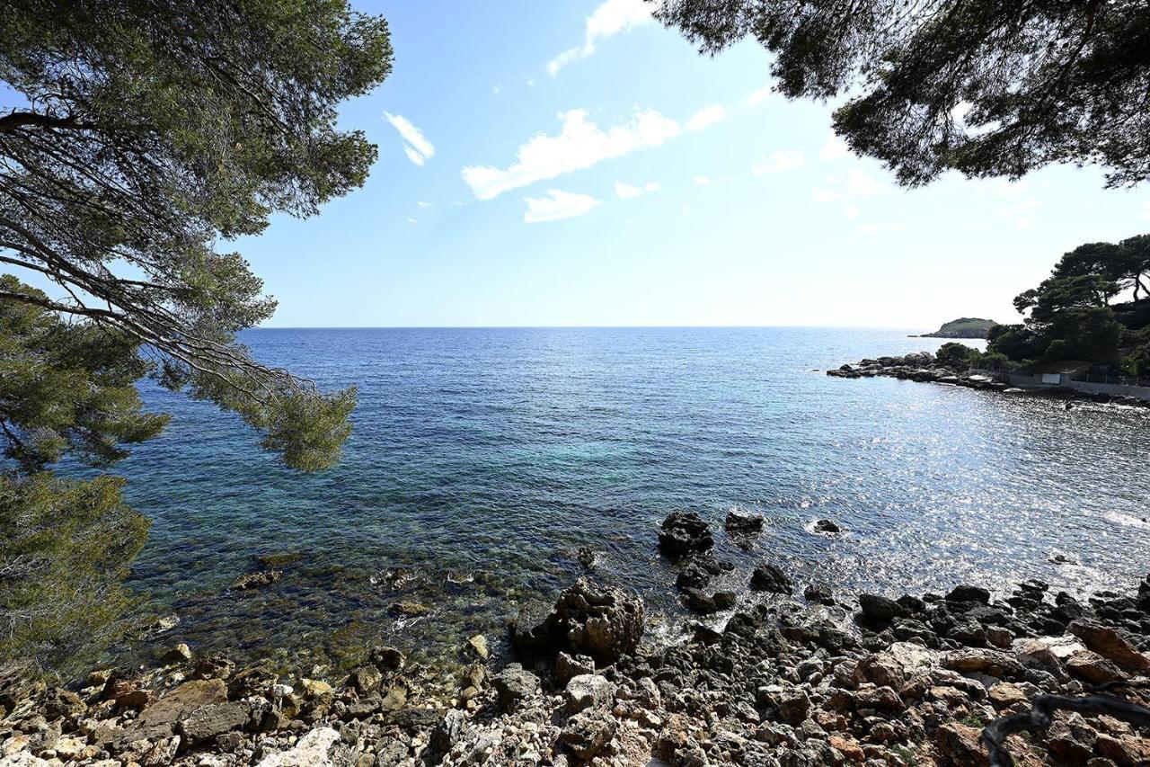 Agréable studio 2/4 pers au calme avec rez-de-jardin Bandol Esterno foto