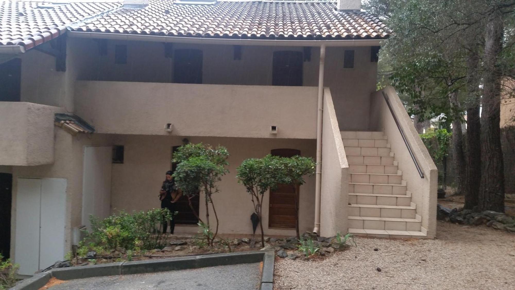 Agréable studio 2/4 pers au calme avec rez-de-jardin Bandol Esterno foto